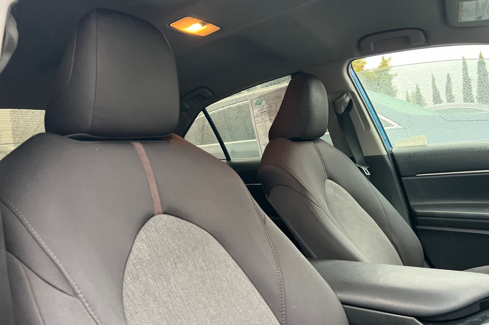 Thumbnail: 2019 Toyota Camry - 18