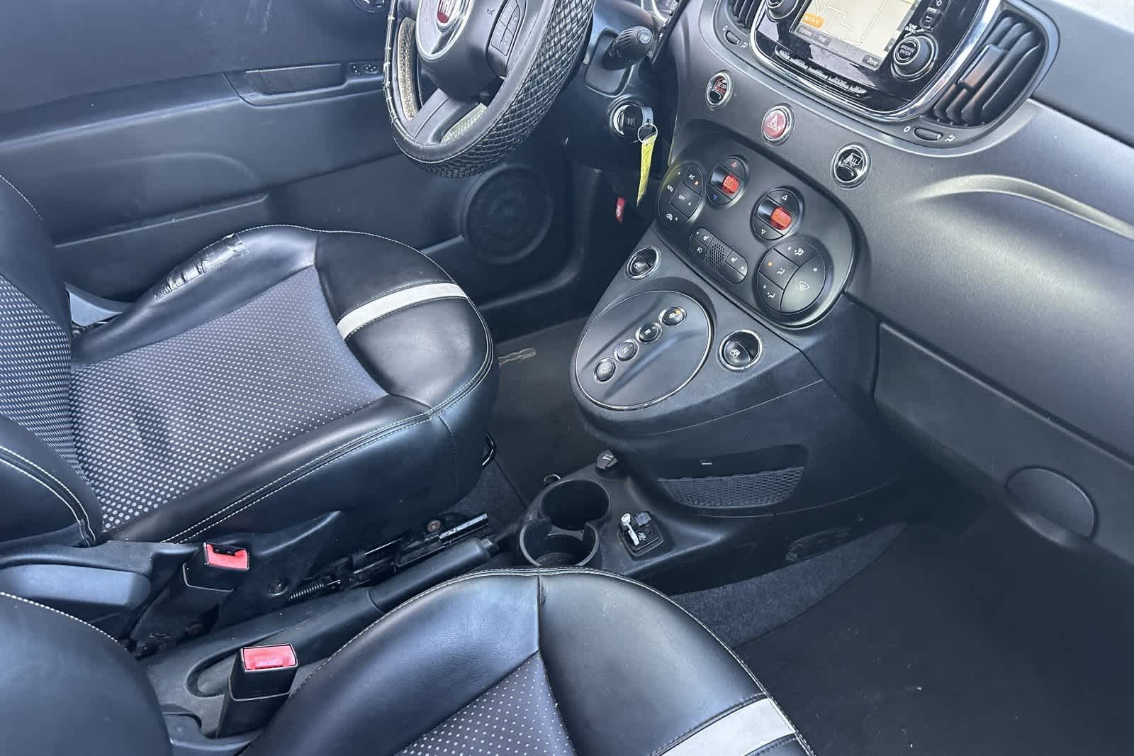 Thumbnail: 2017 Fiat 500e - 17