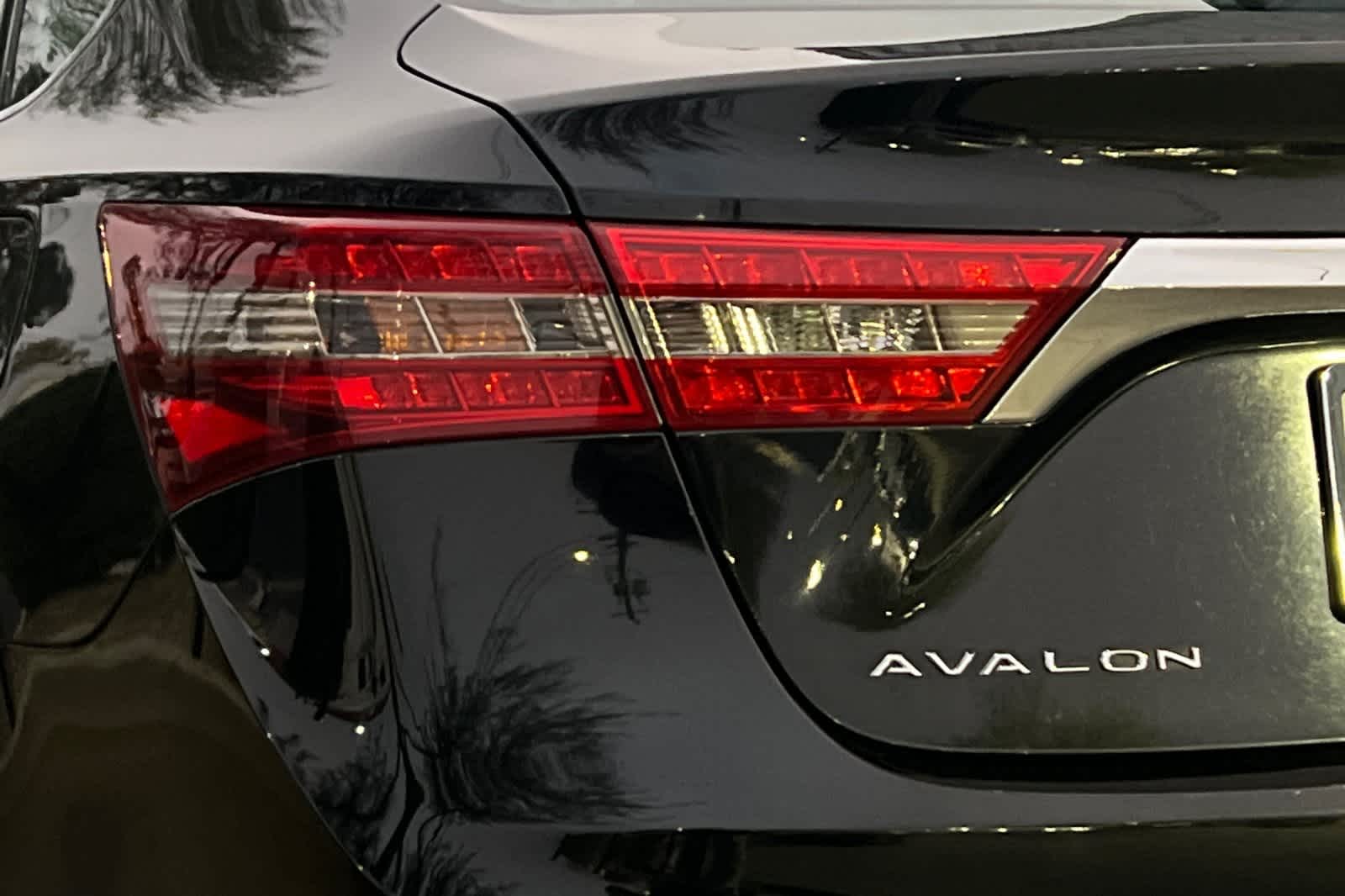 Thumbnail: 2016 Toyota Avalon - 17