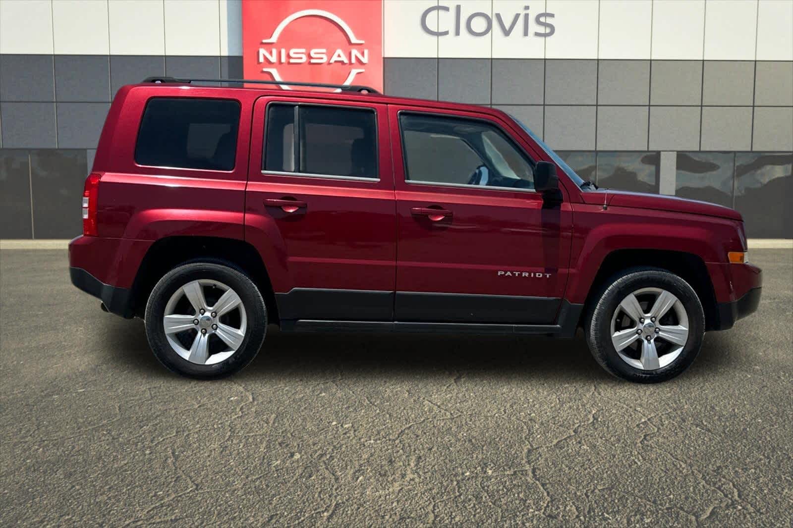 Thumbnail: 2014 Jeep Patriot - 9