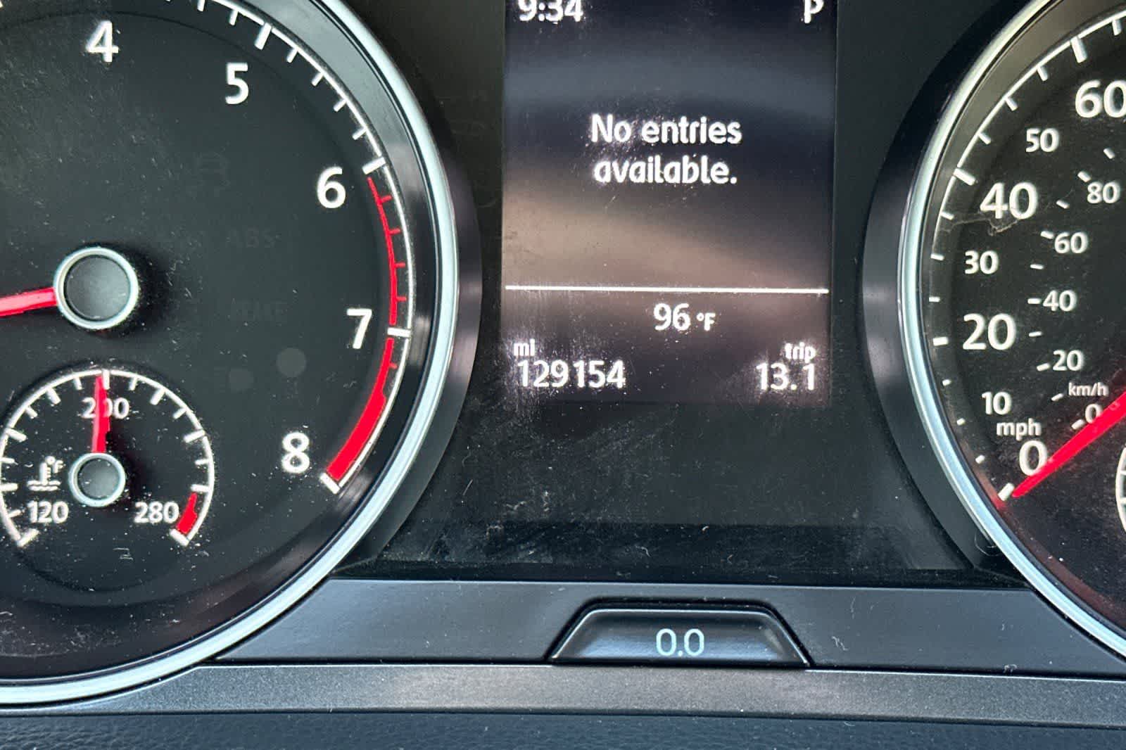 Thumbnail: 2019 Volkswagen e-Golf - 25