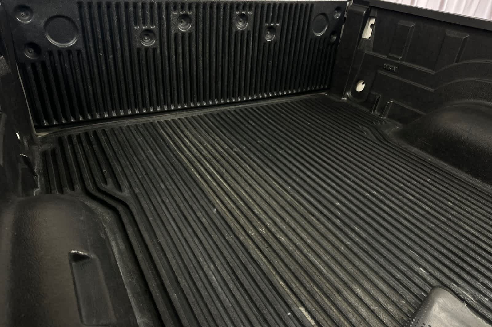 Thumbnail: 2019 RAM 1500 Classic - 18