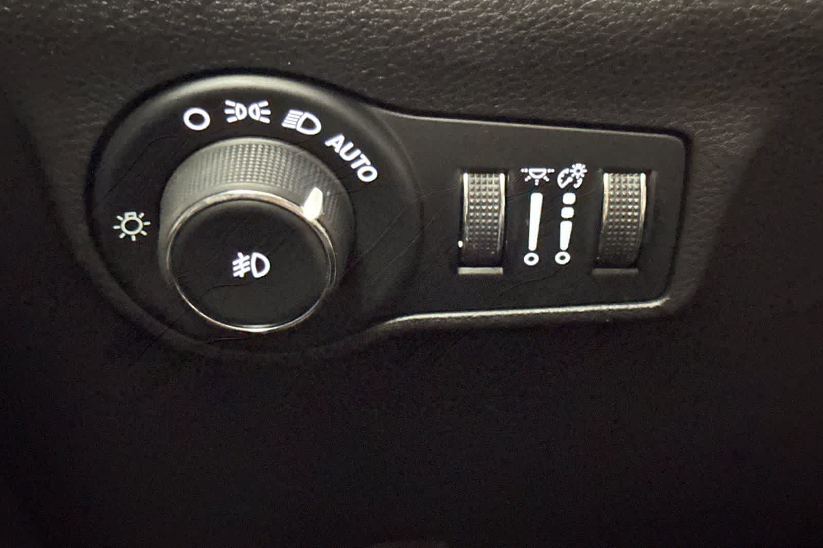 Thumbnail: 2024 Jeep Compass - 32
