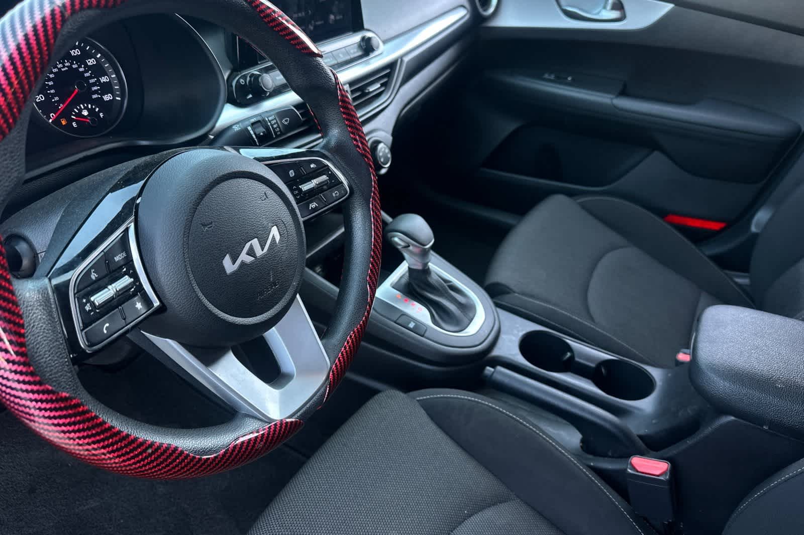 Thumbnail: 2022 Kia Forte - 14