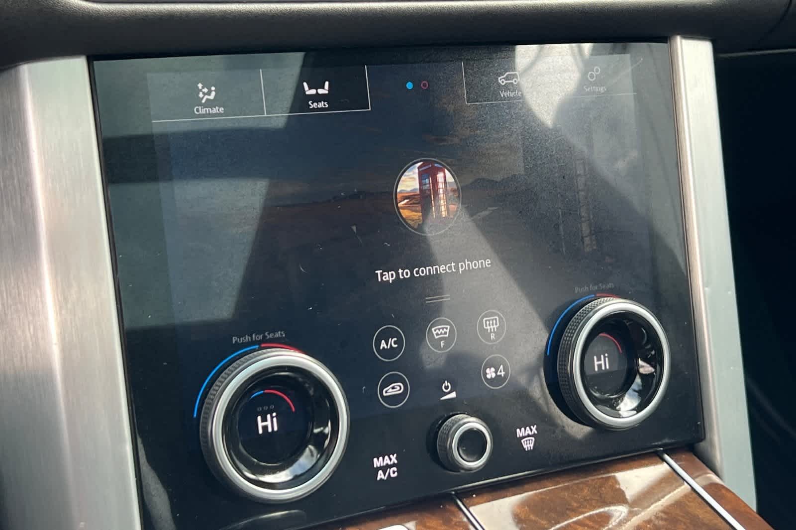 Thumbnail: 2021 Land Rover Range Rover - 26