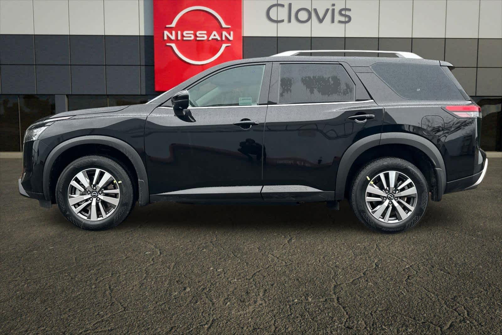 Thumbnail: 2025 Nissan Pathfinder - 6