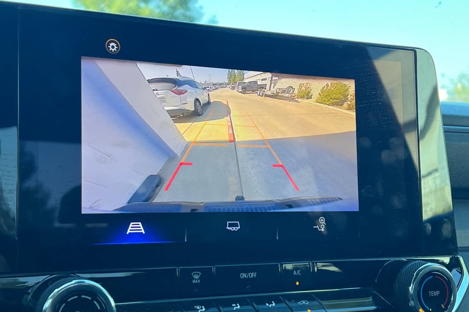 Thumbnail: 2023 Chevrolet Colorado - 22