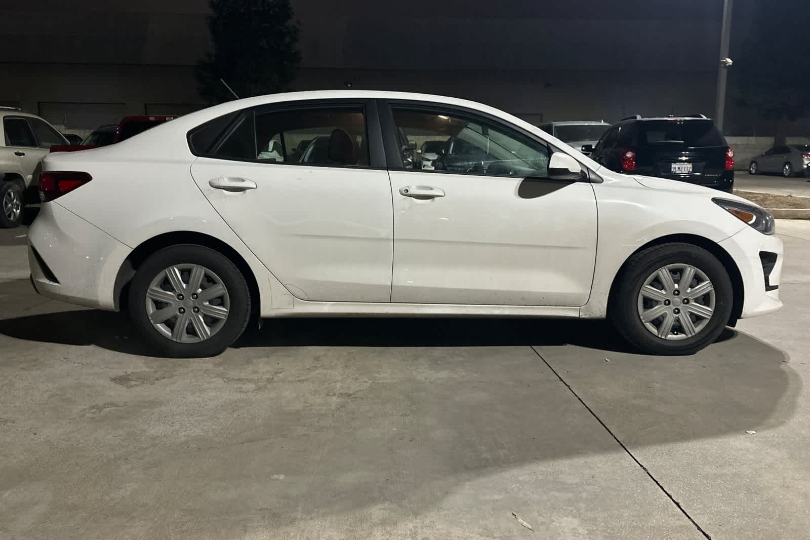 Thumbnail: 2023 Kia Rio - 9