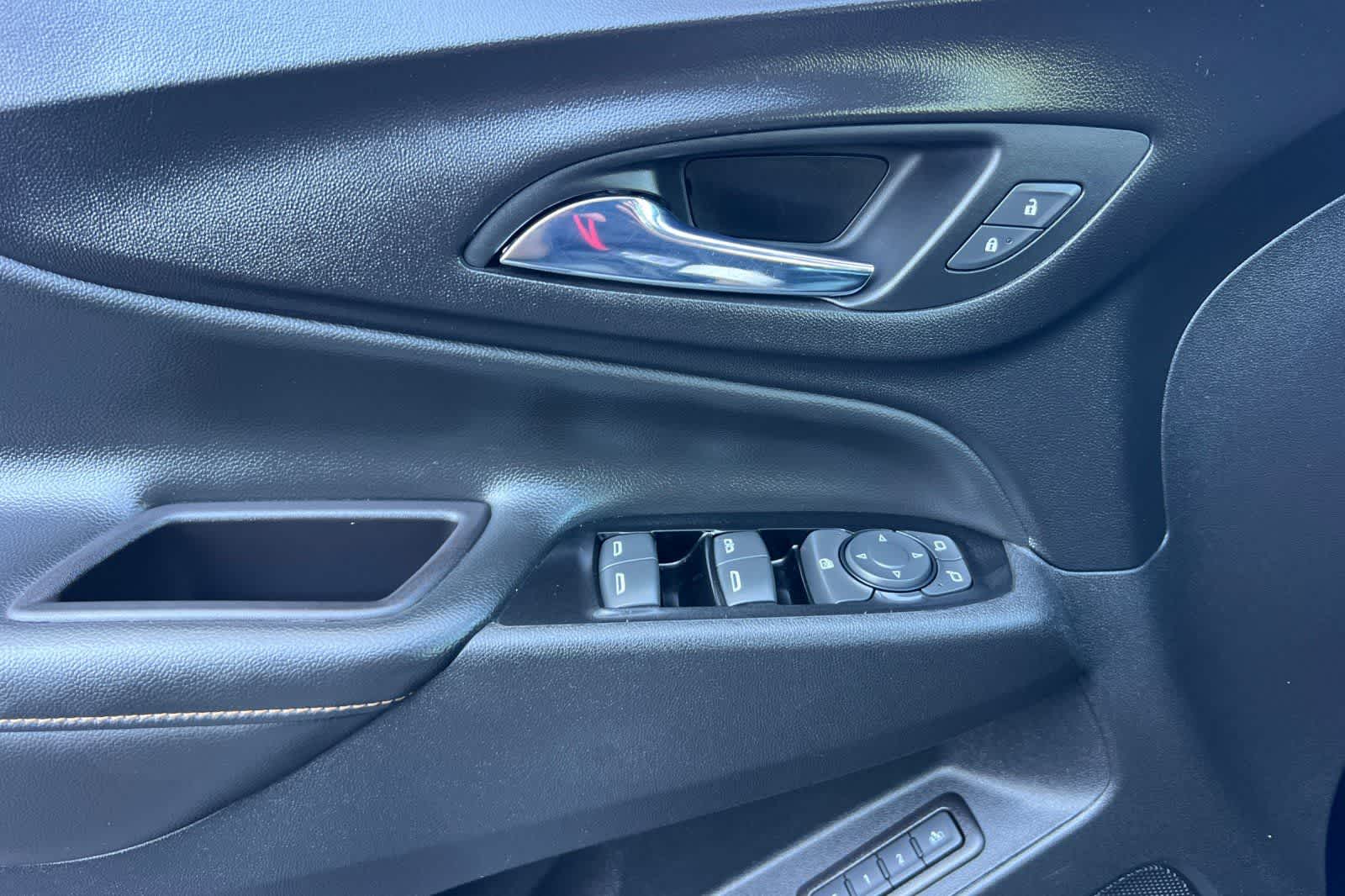 Thumbnail: 2022 Chevrolet Equinox - 13