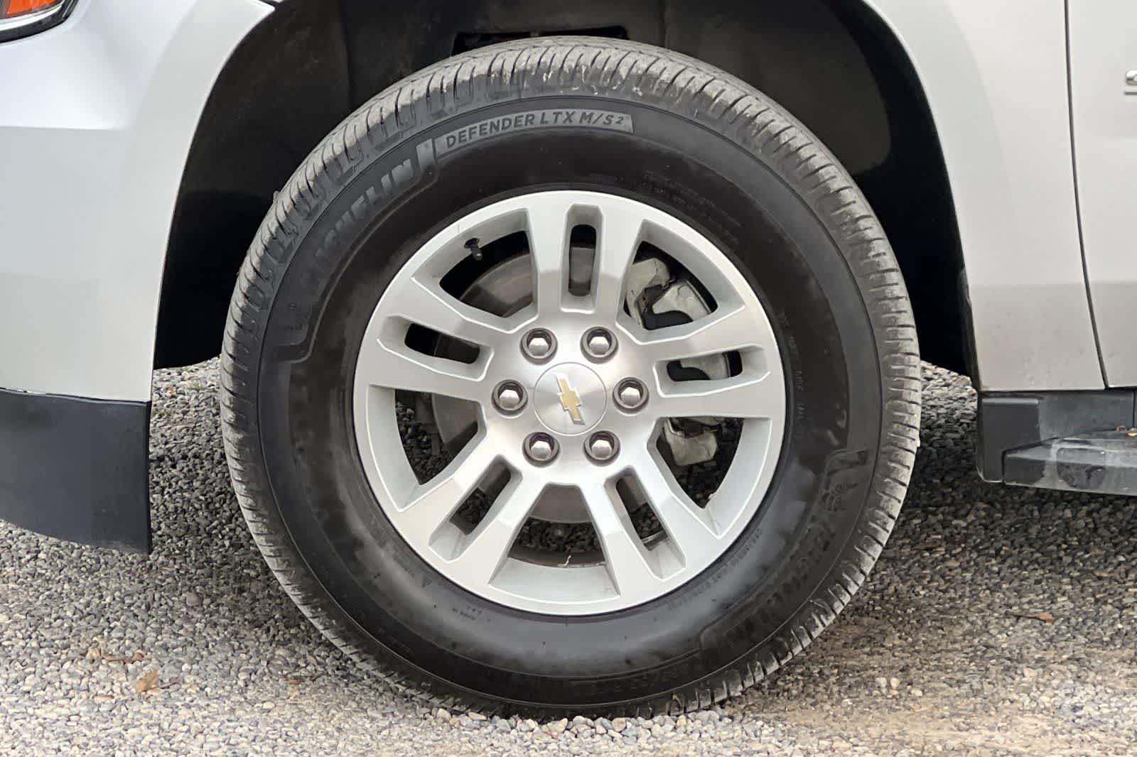 Thumbnail: 2019 Chevrolet Suburban - 38