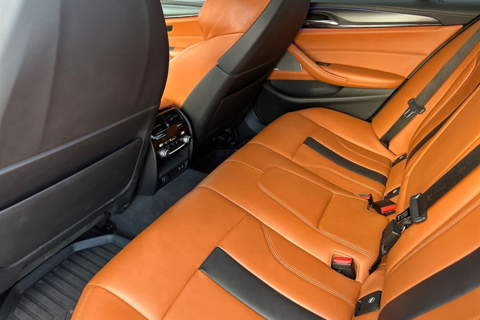 Thumbnail: 2021 BMW M5 - 5