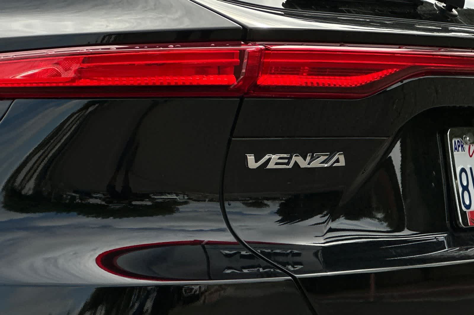 Thumbnail: 2021 Toyota Venza - 13
