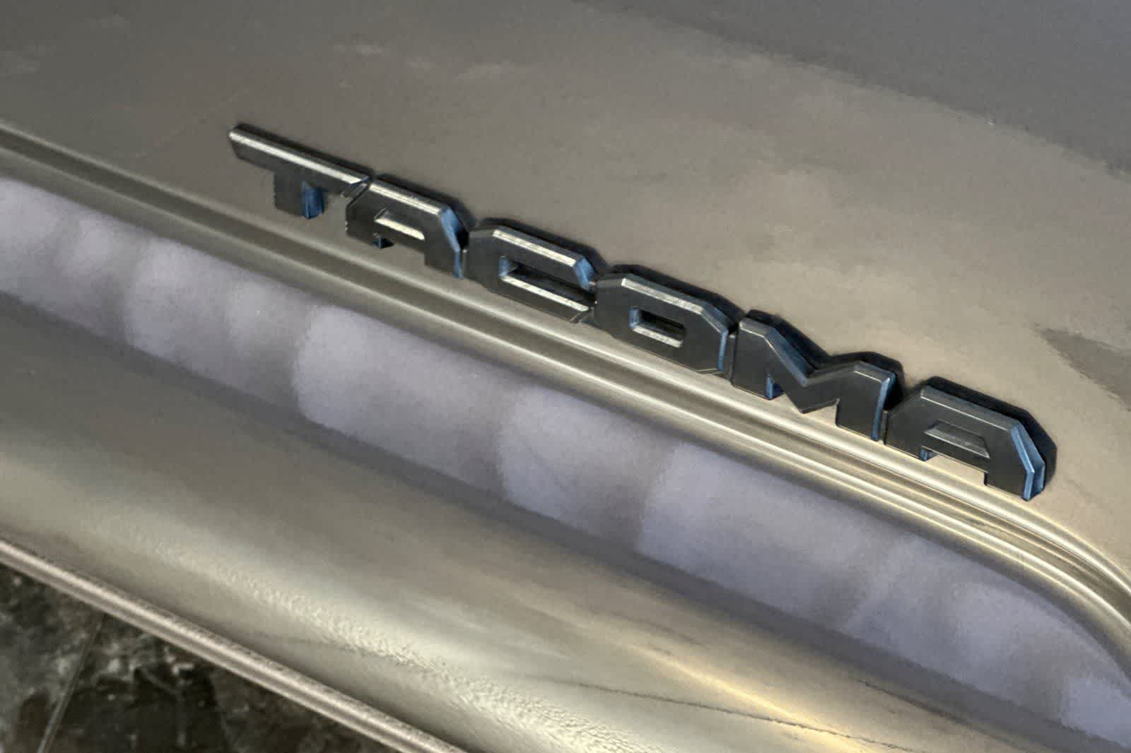 Thumbnail: 2021 Toyota Tacoma - 16