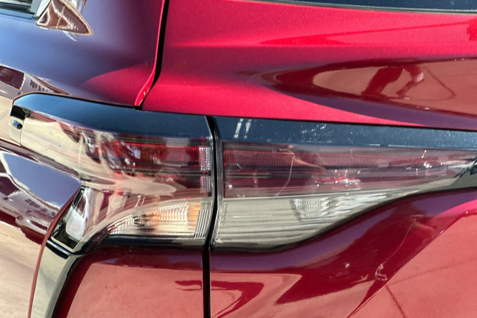 Thumbnail: 2023 Toyota Sienna - 13