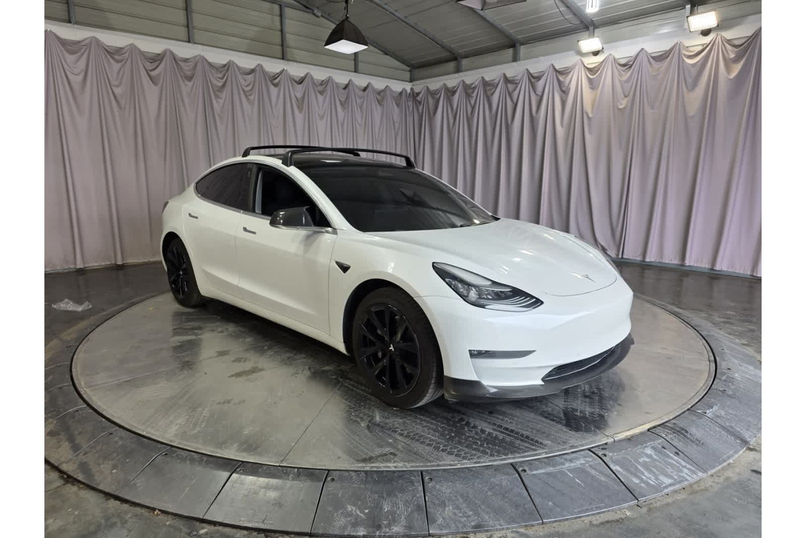 Thumbnail: 2020 Tesla Model 3 - 9
