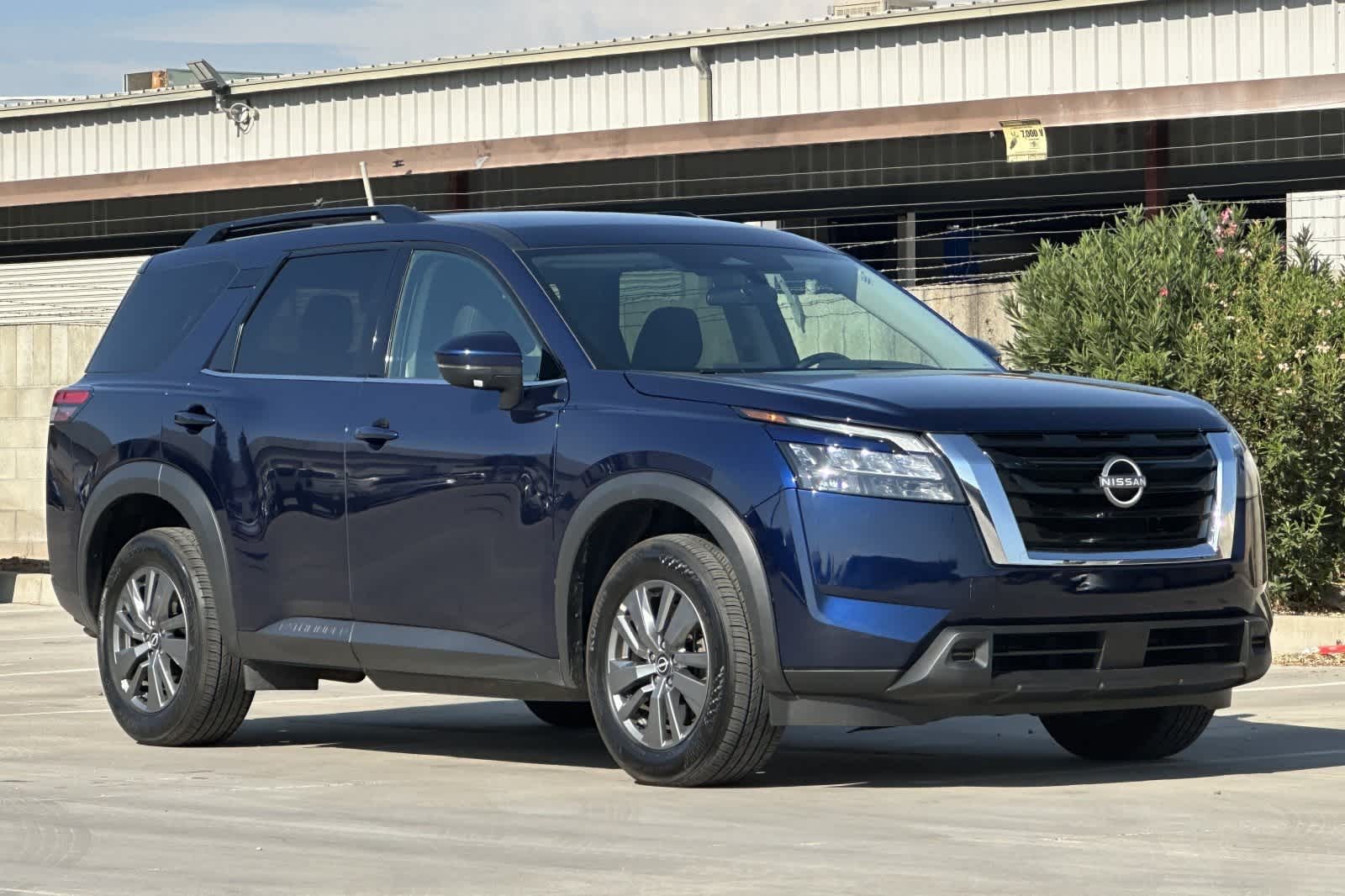 Thumbnail: 2025 Nissan Pathfinder - 10