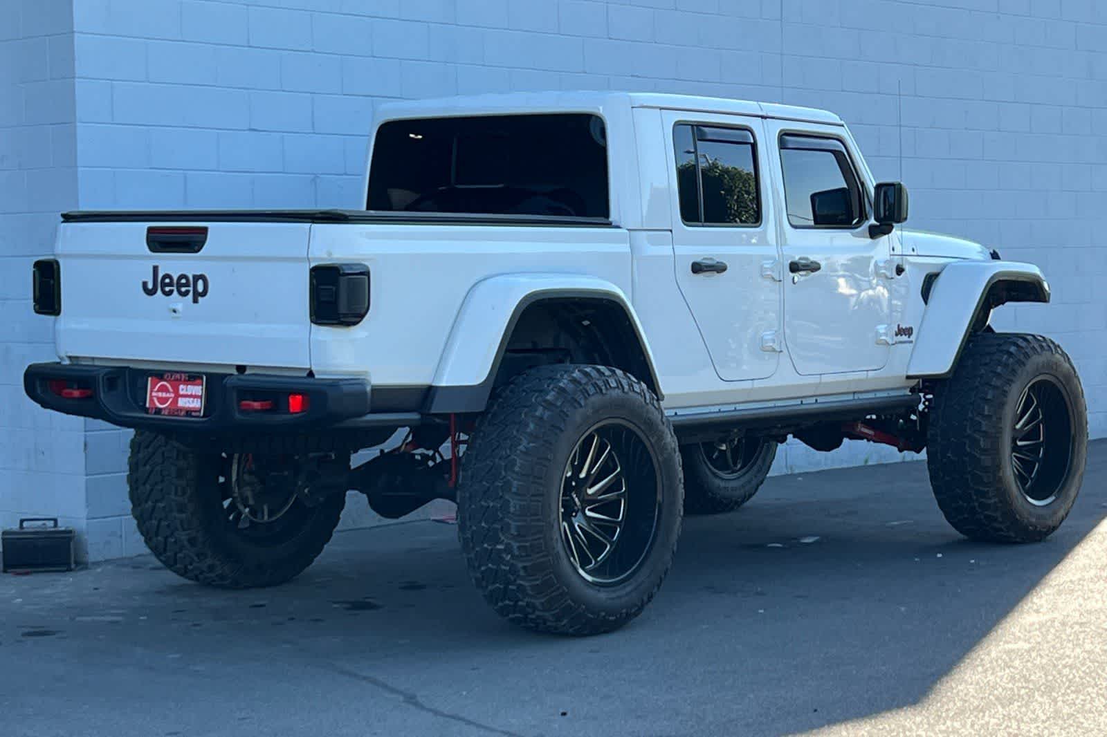 Thumbnail: 2020 Jeep Gladiator - 3