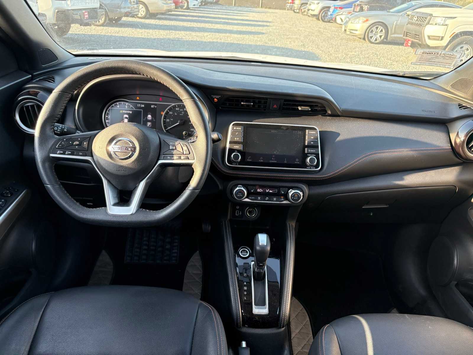 Thumbnail: 2019 Nissan Kicks - 3