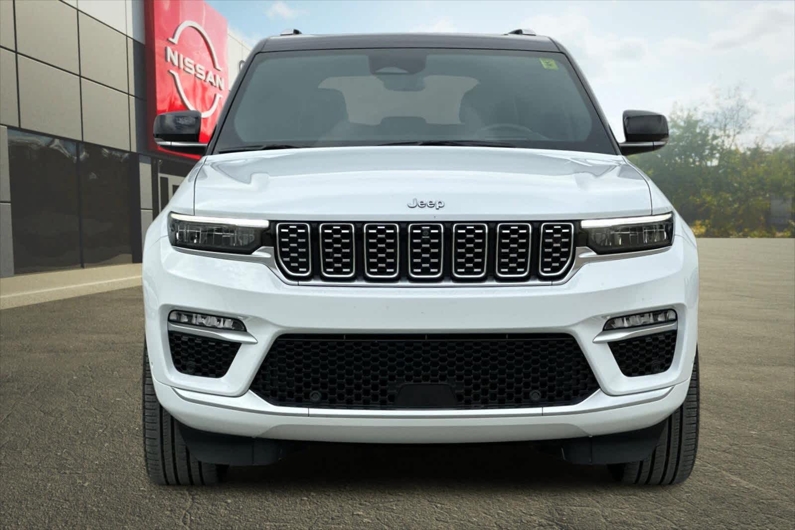 Thumbnail: 2024 Jeep Grand Cherokee - 11
