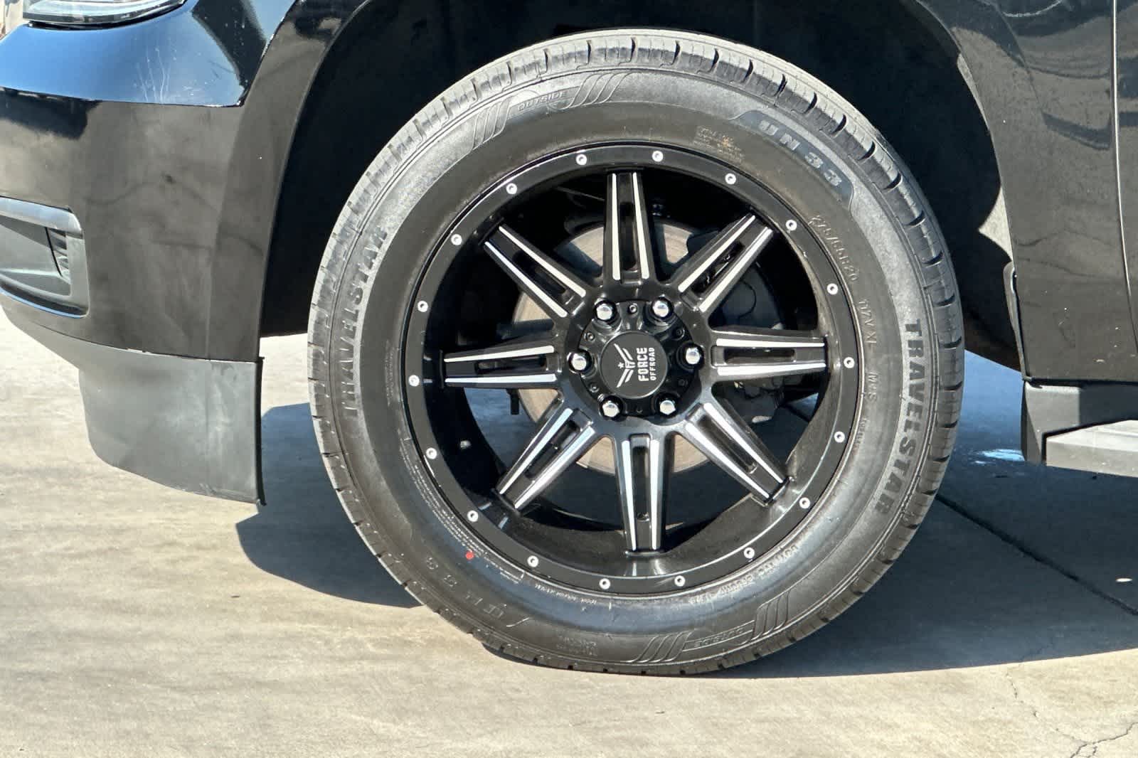 Thumbnail: 2019 Chevrolet Tahoe - 12