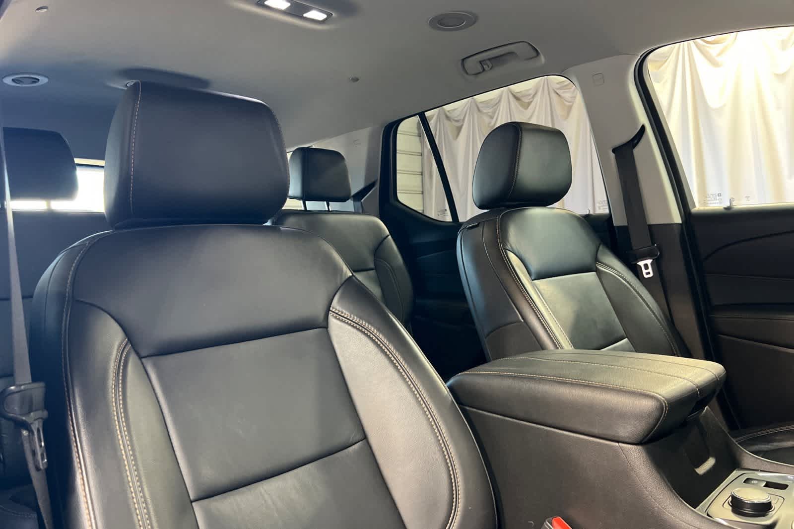 Thumbnail: 2020 Chevrolet Traverse - 21