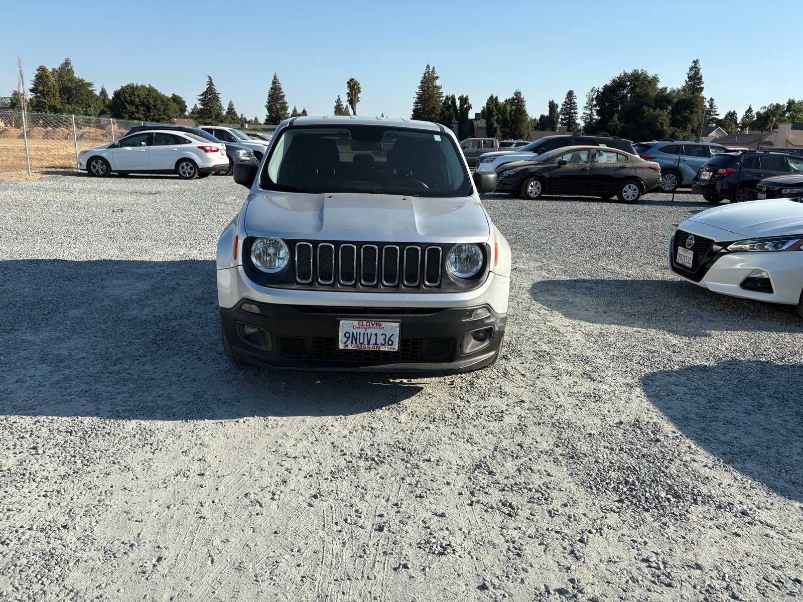Thumbnail: 2017 Jeep Renegade - 10