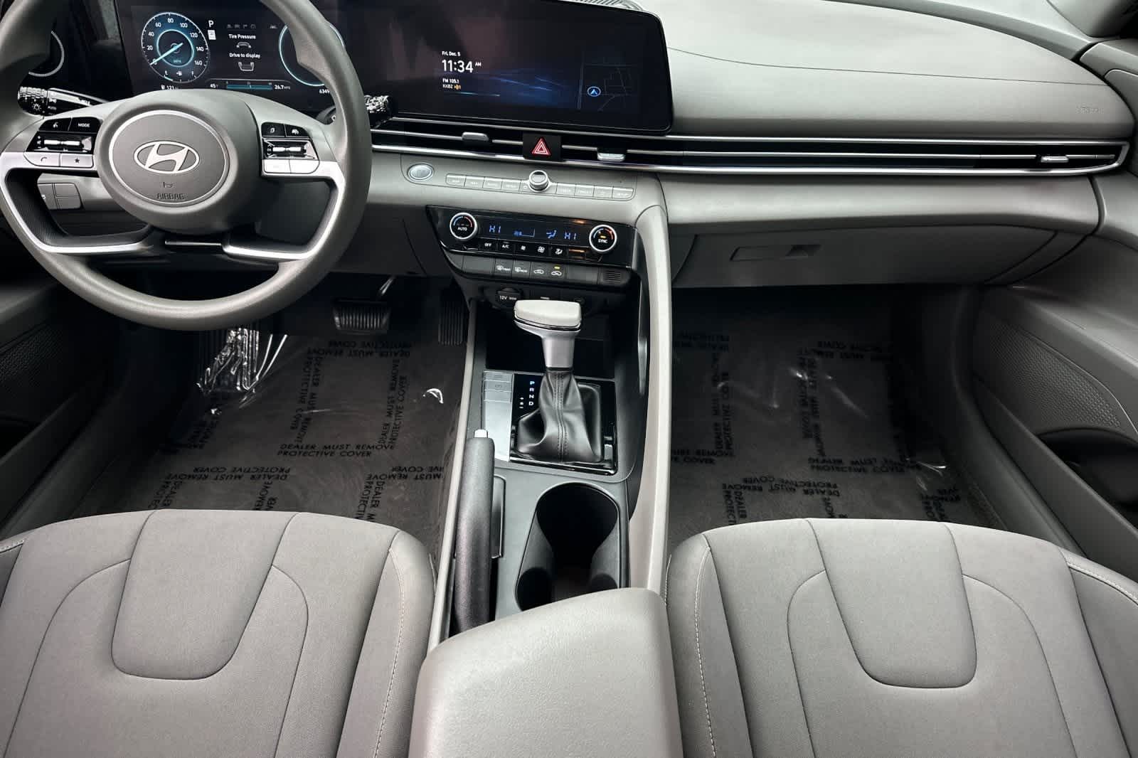 Thumbnail: 2024 Hyundai Elantra - 4