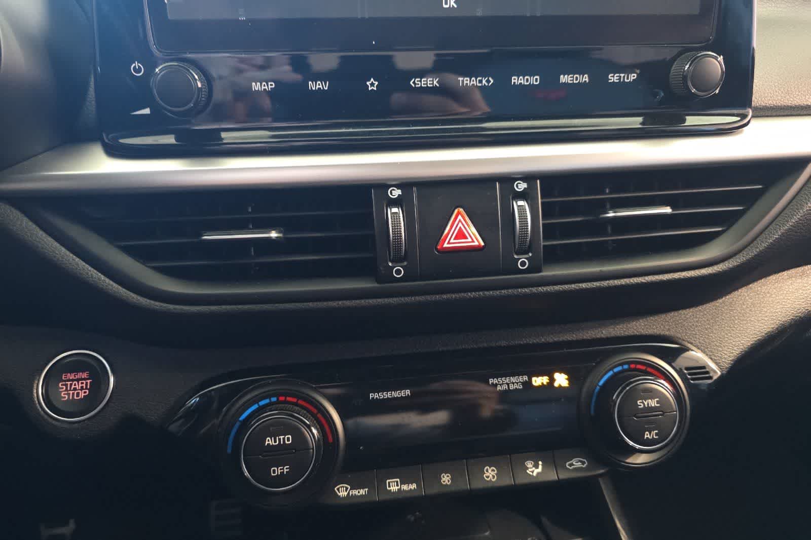 Thumbnail: 2023 Kia Forte - 22