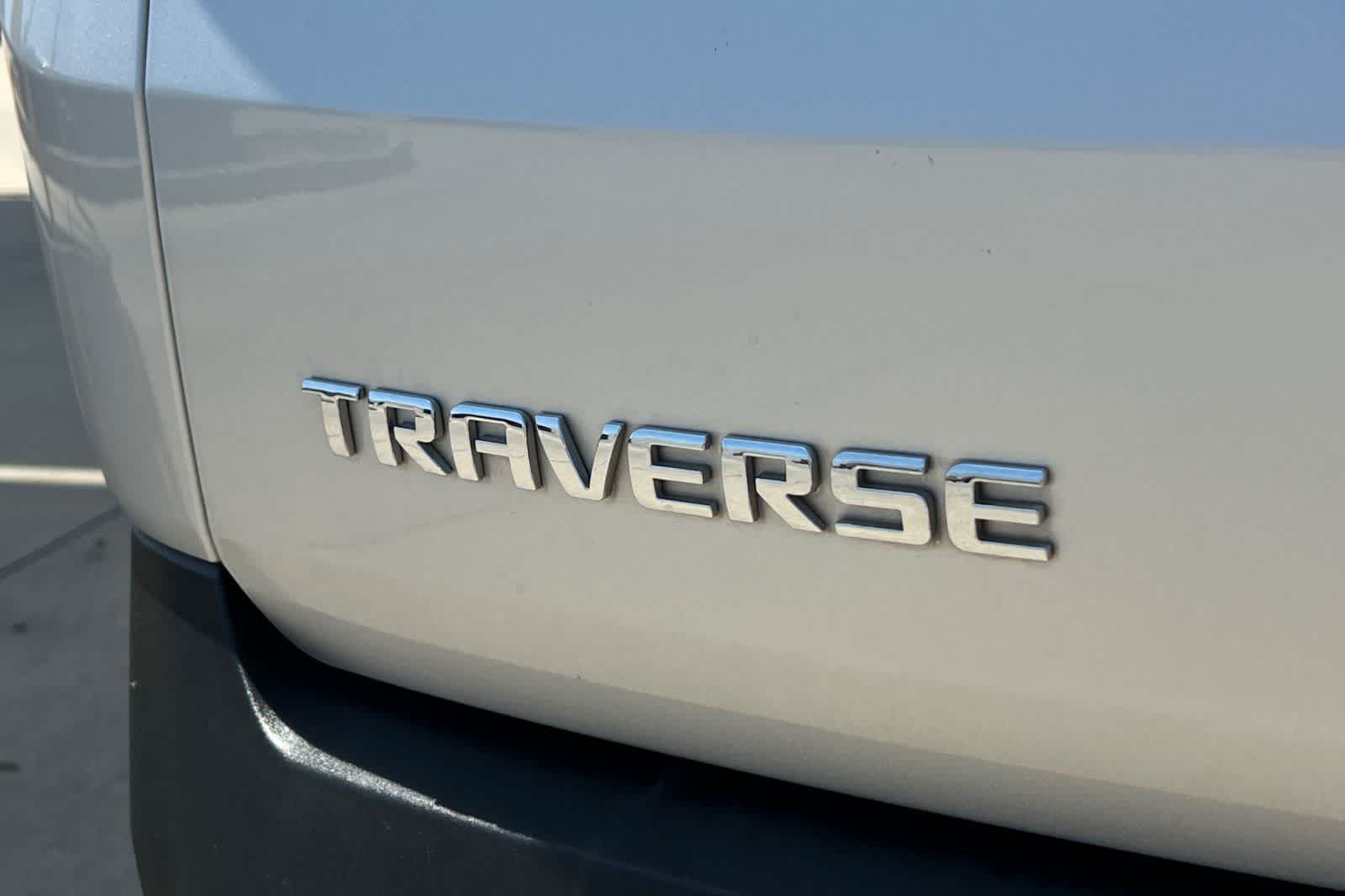 Thumbnail: 2020 Chevrolet Traverse - 16
