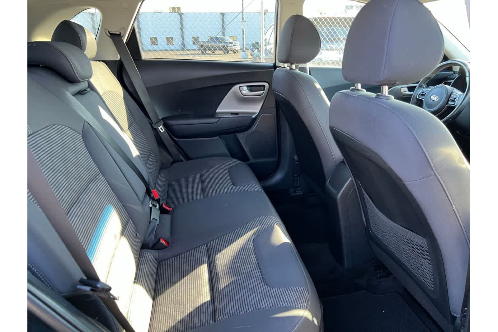 Thumbnail: 2018 Kia Niro - 24