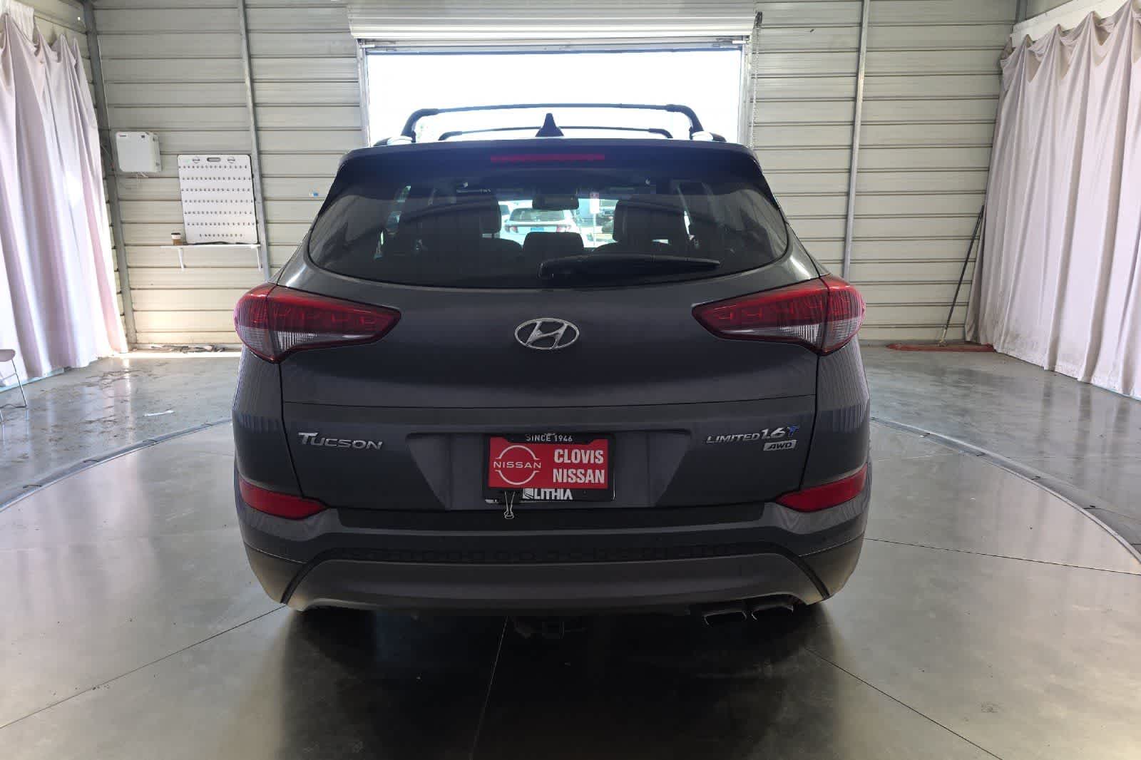 Thumbnail: 2016 Hyundai Tucson - 8