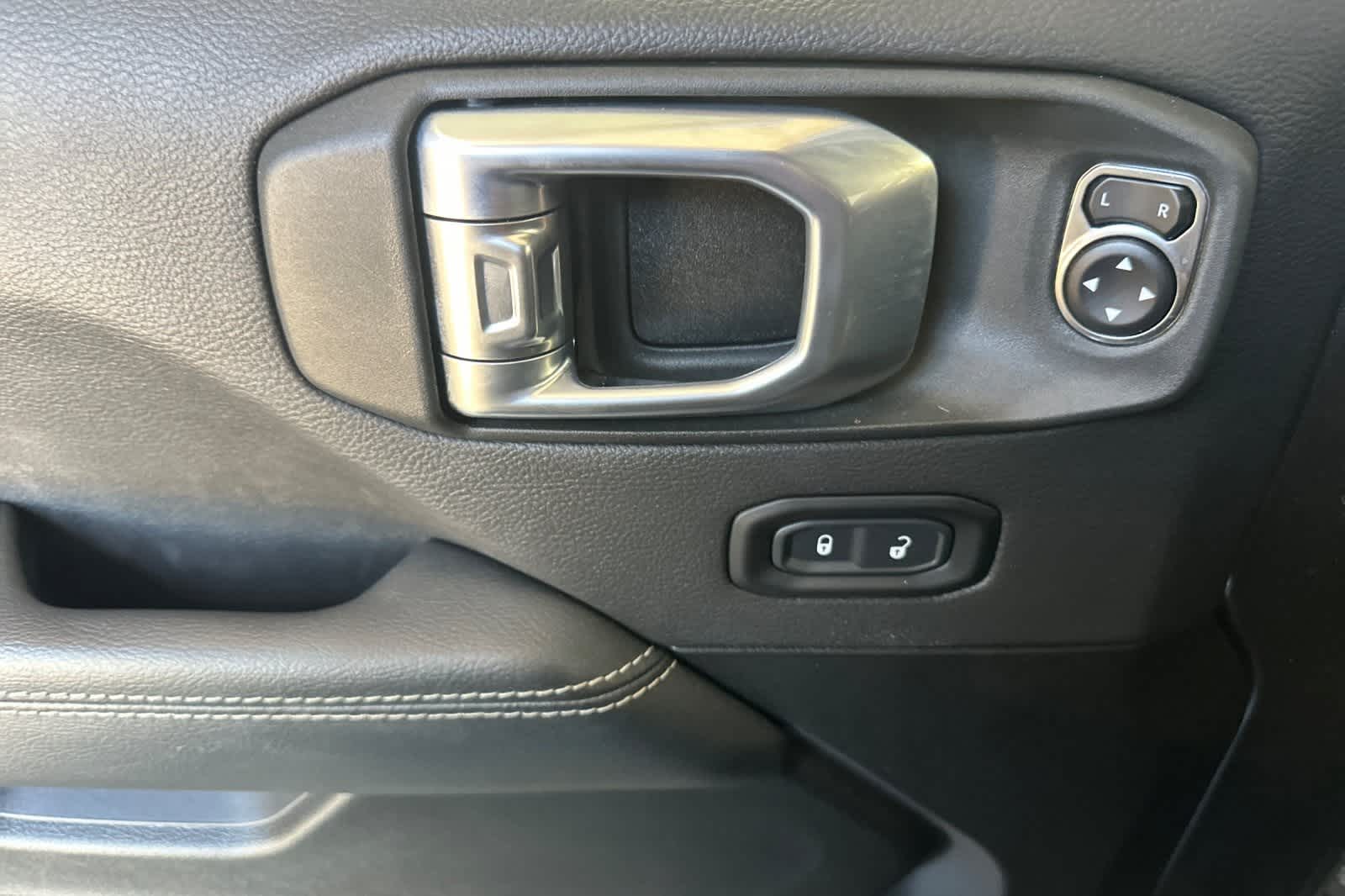 Thumbnail: 2023 Jeep Wrangler - 15