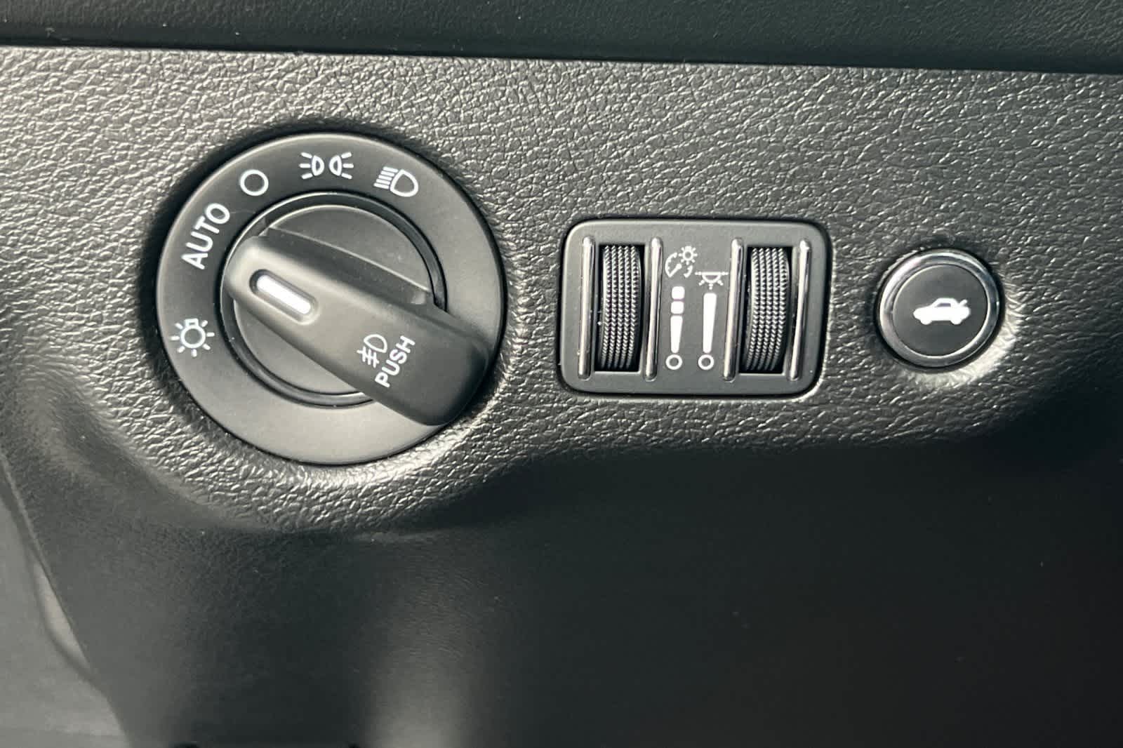 Thumbnail: 2022 Dodge Challenger - 33