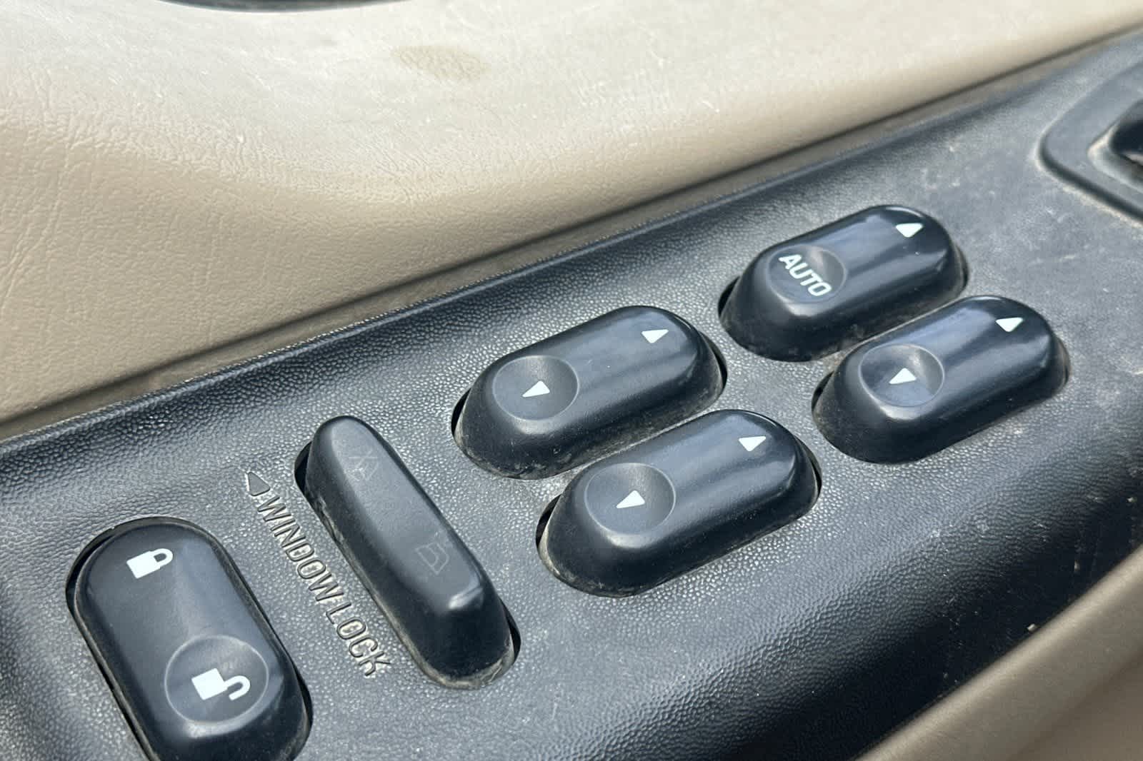 Thumbnail: 2005 Ford F-250 - 16