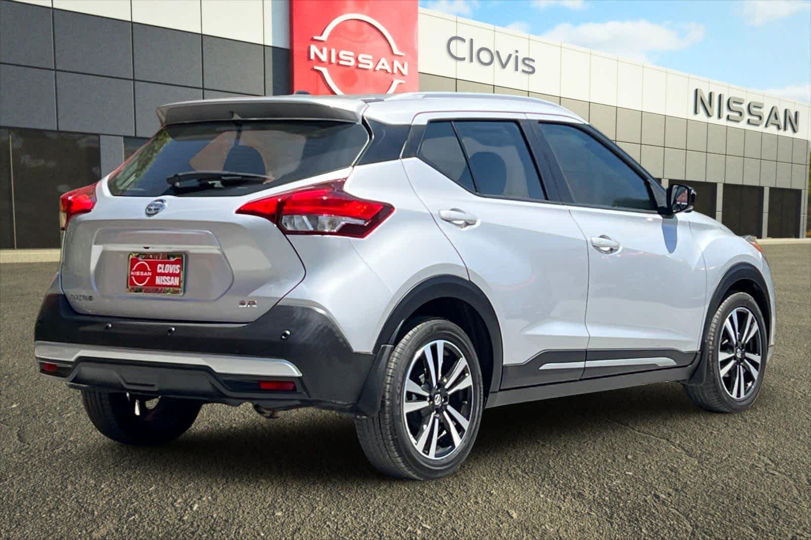 2020 Nissan Kicks SR 3