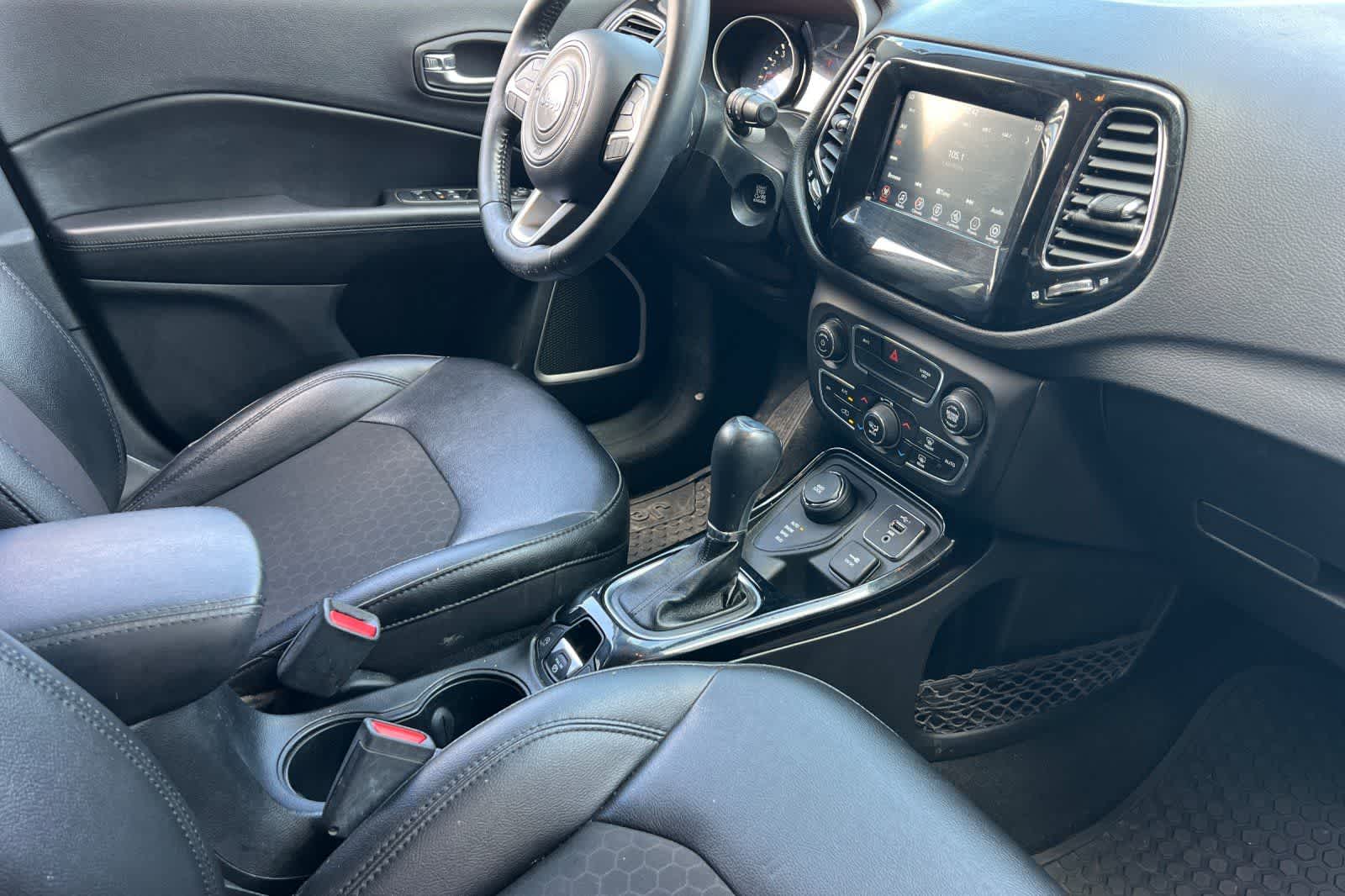 Thumbnail: 2021 Jeep Compass - 18