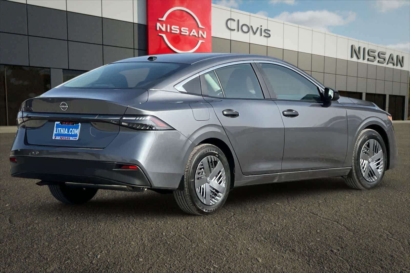 Thumbnail: 2026 Nissan Sentra - 3