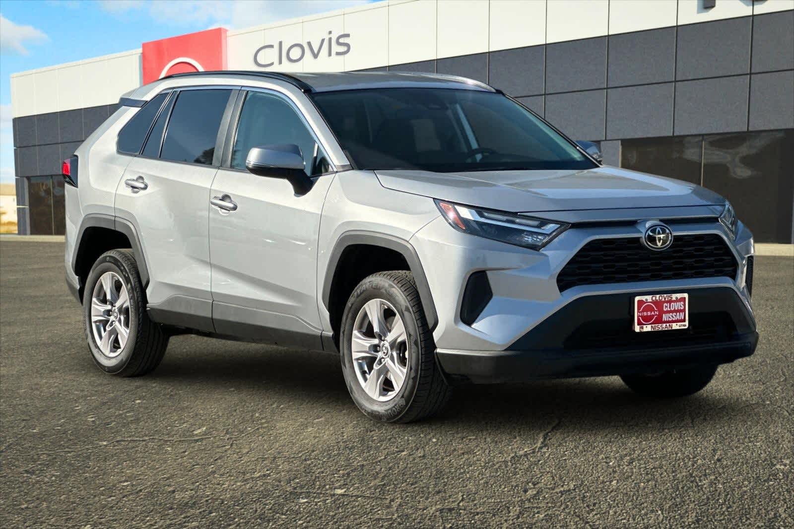 Thumbnail: 2022 Toyota RAV4 - 10