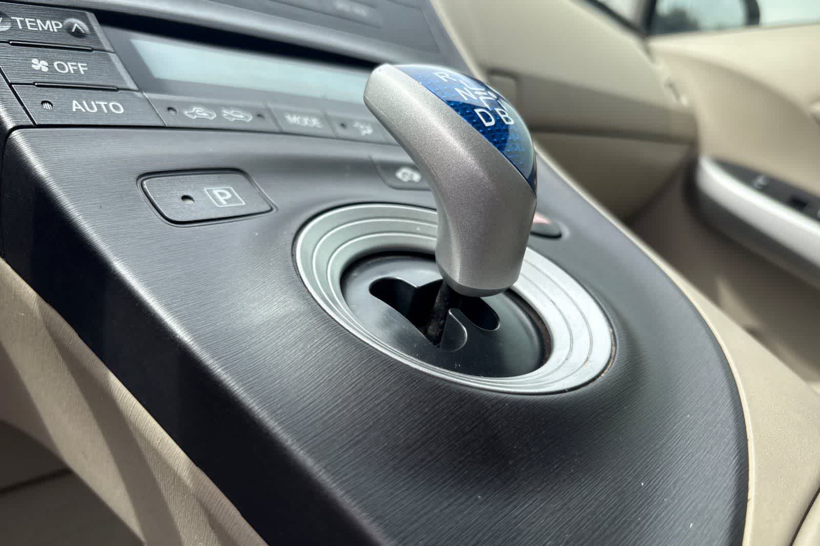 Thumbnail: 2010 Toyota Prius - 20