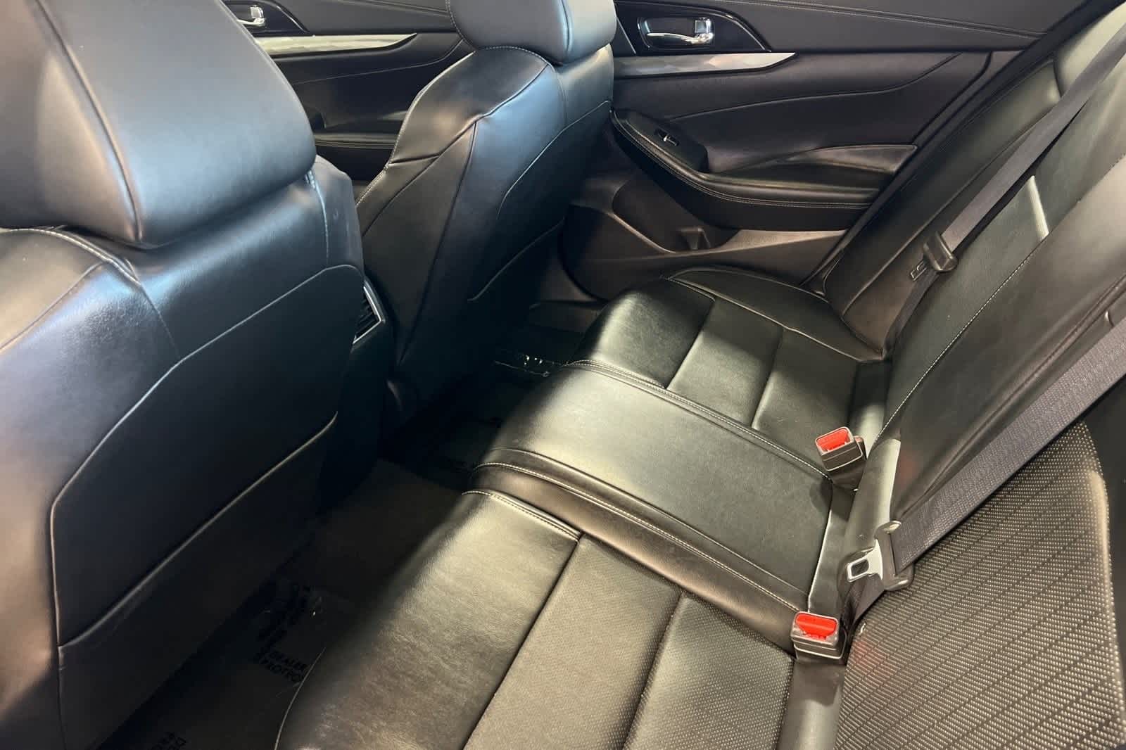 2021 Nissan Maxima SV 2