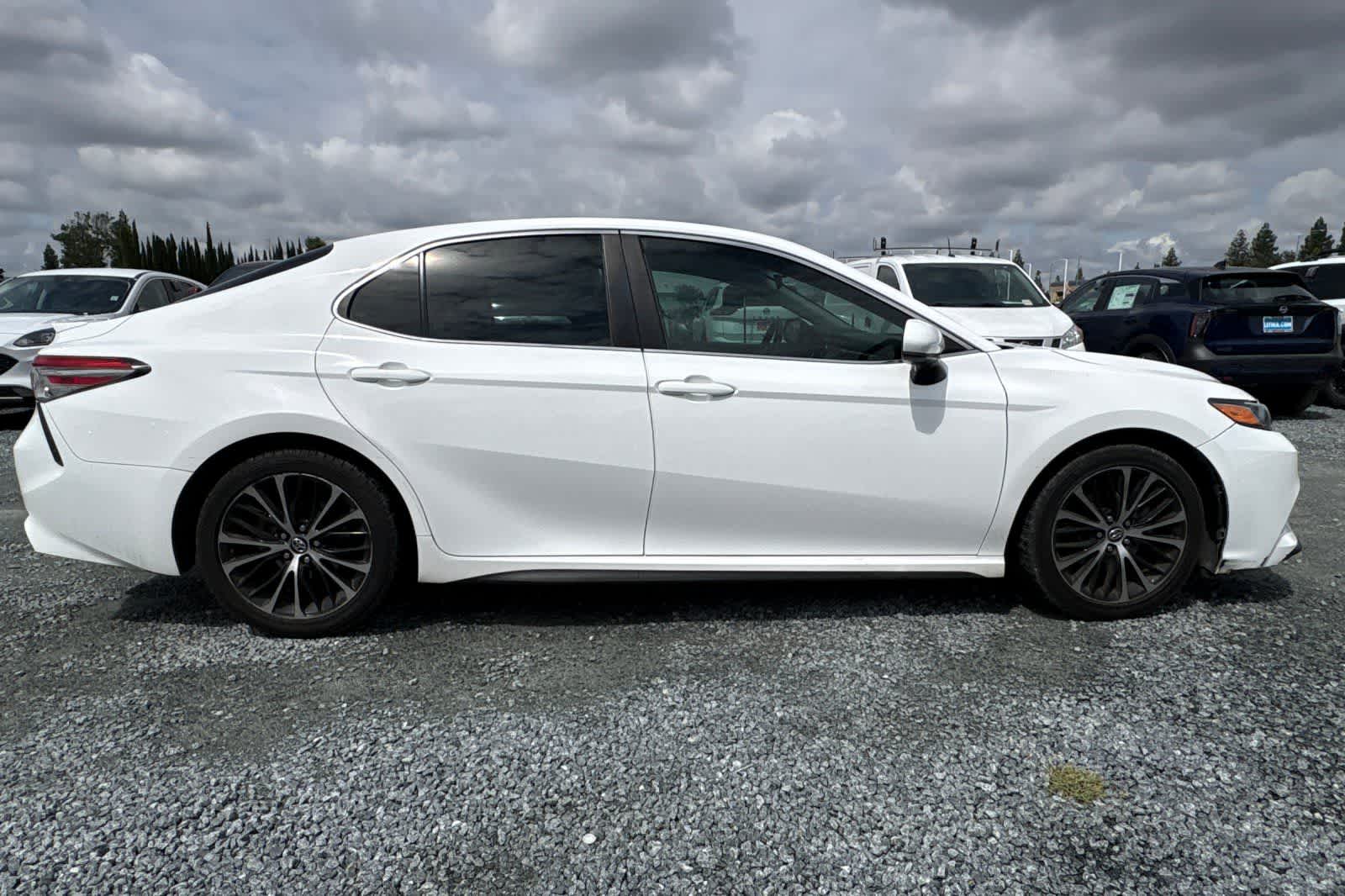 Thumbnail: 2018 Toyota Camry - 9