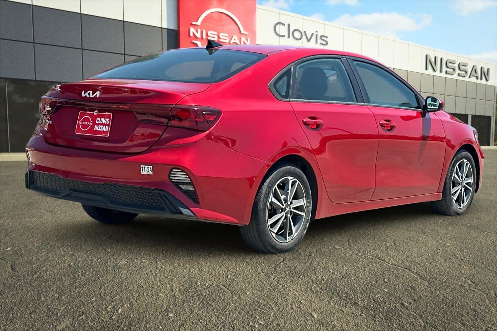 Thumbnail: 2023 Kia Forte - 3