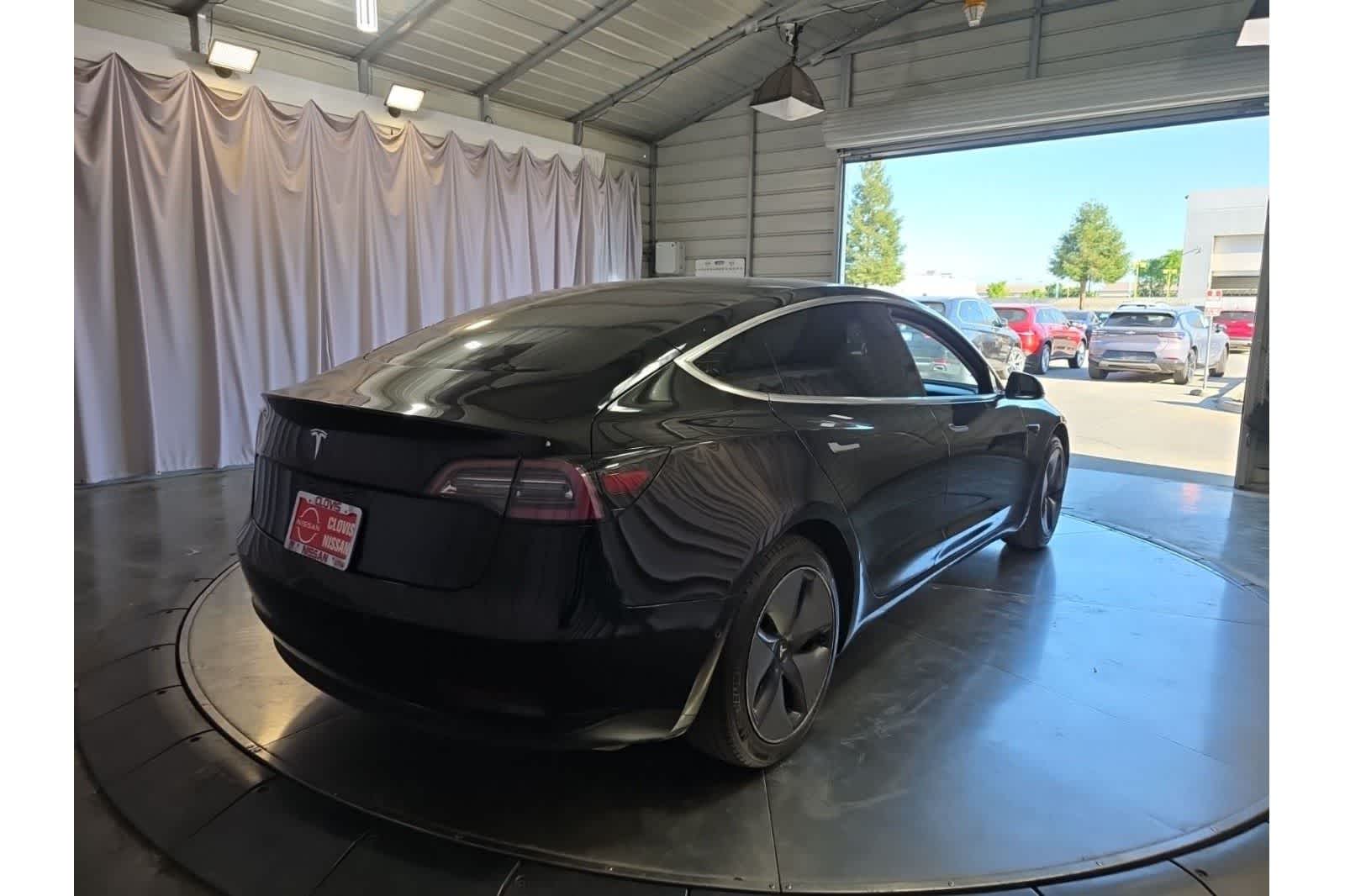 Thumbnail: 2018 Tesla Model 3 - 11