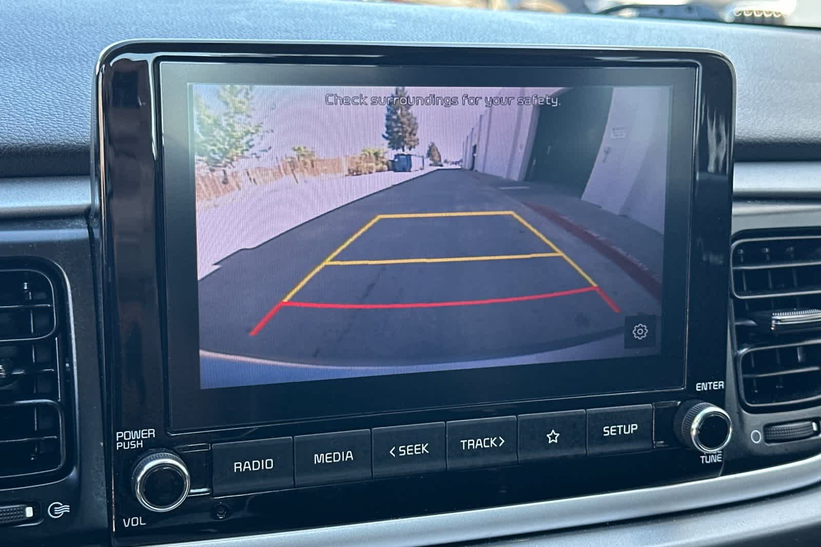 Thumbnail: 2021 Kia Rio - 21