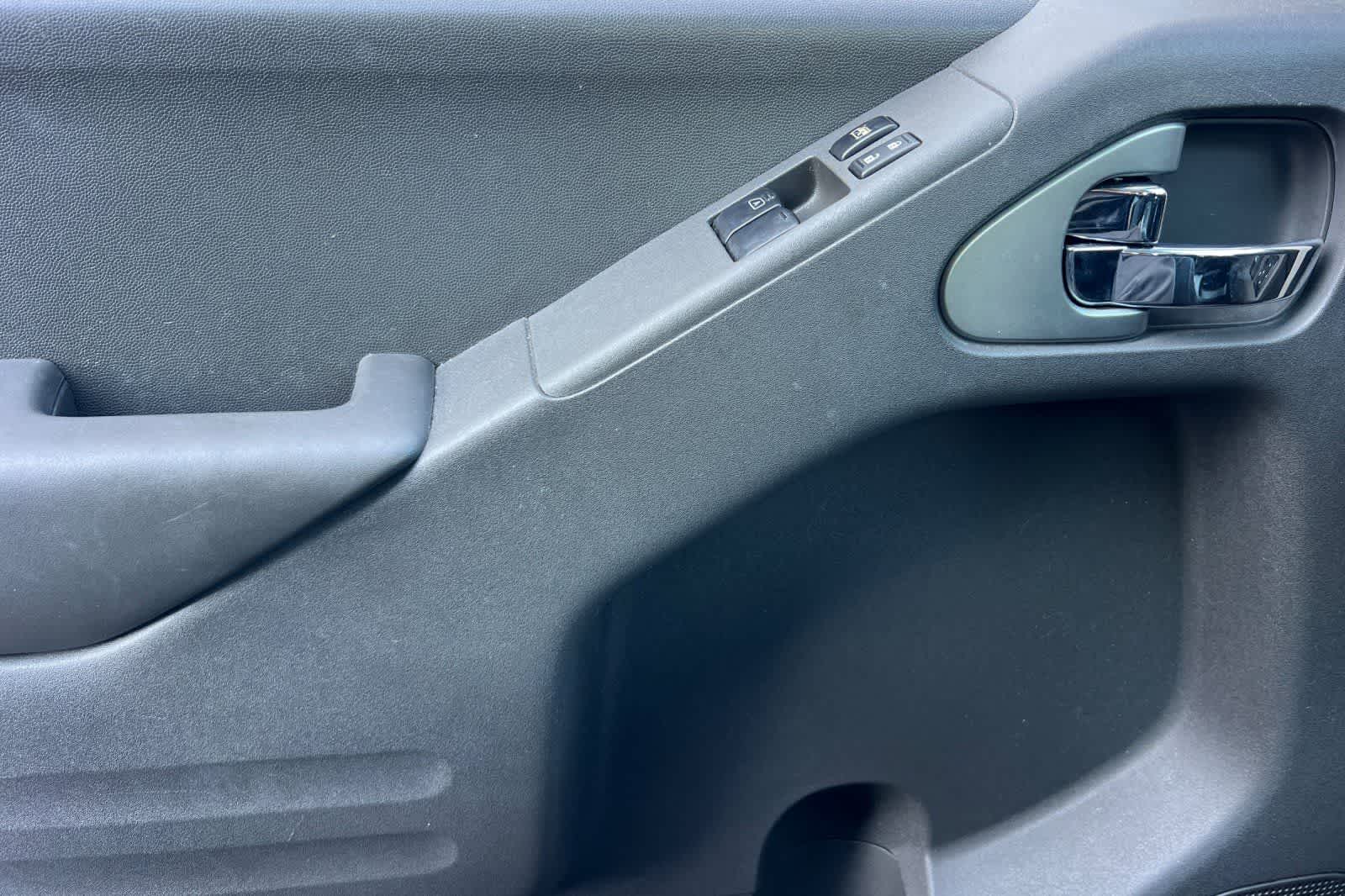 Thumbnail: 2017 Nissan Frontier - 15