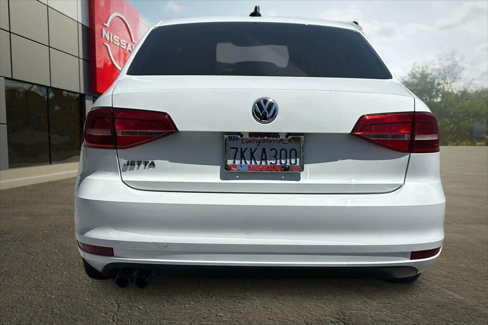 Thumbnail: 2015 Volkswagen Jetta - 8