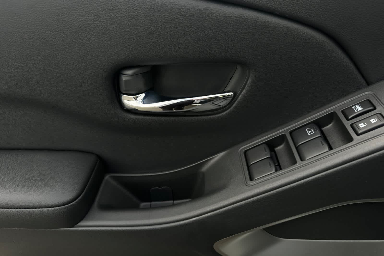 Thumbnail: 2025 Nissan Frontier - 13