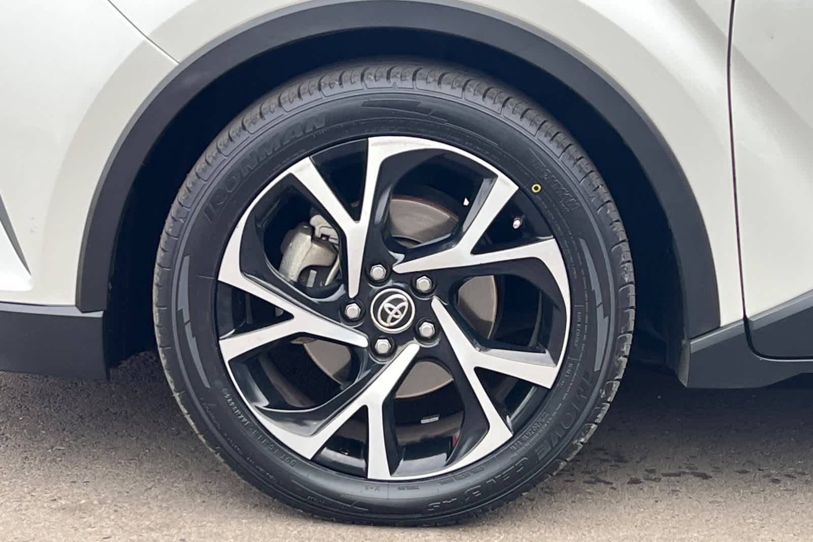 Thumbnail: 2018 Toyota C-HR - 34