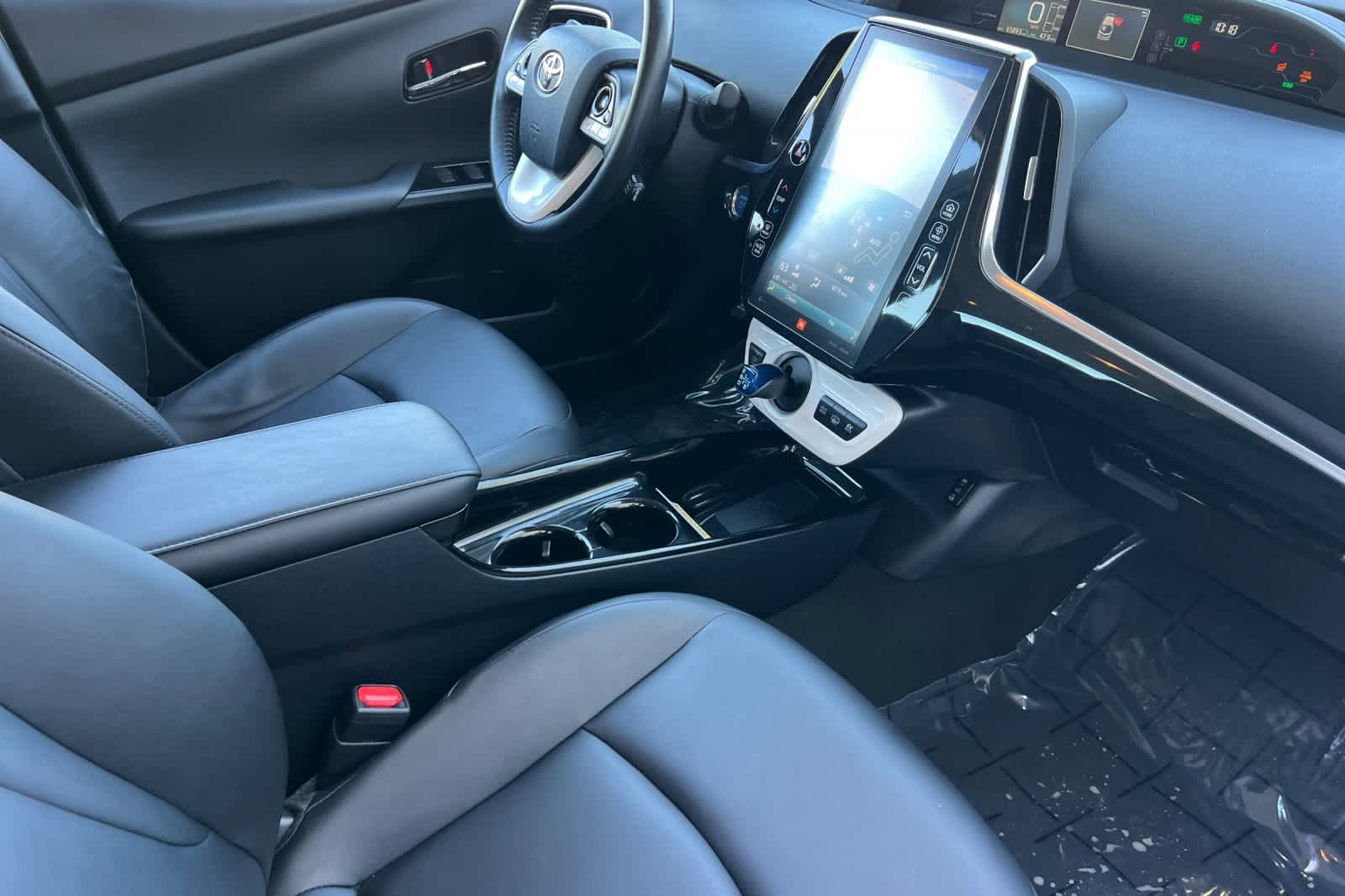 Thumbnail: 2019 Toyota Prius Prime - 17