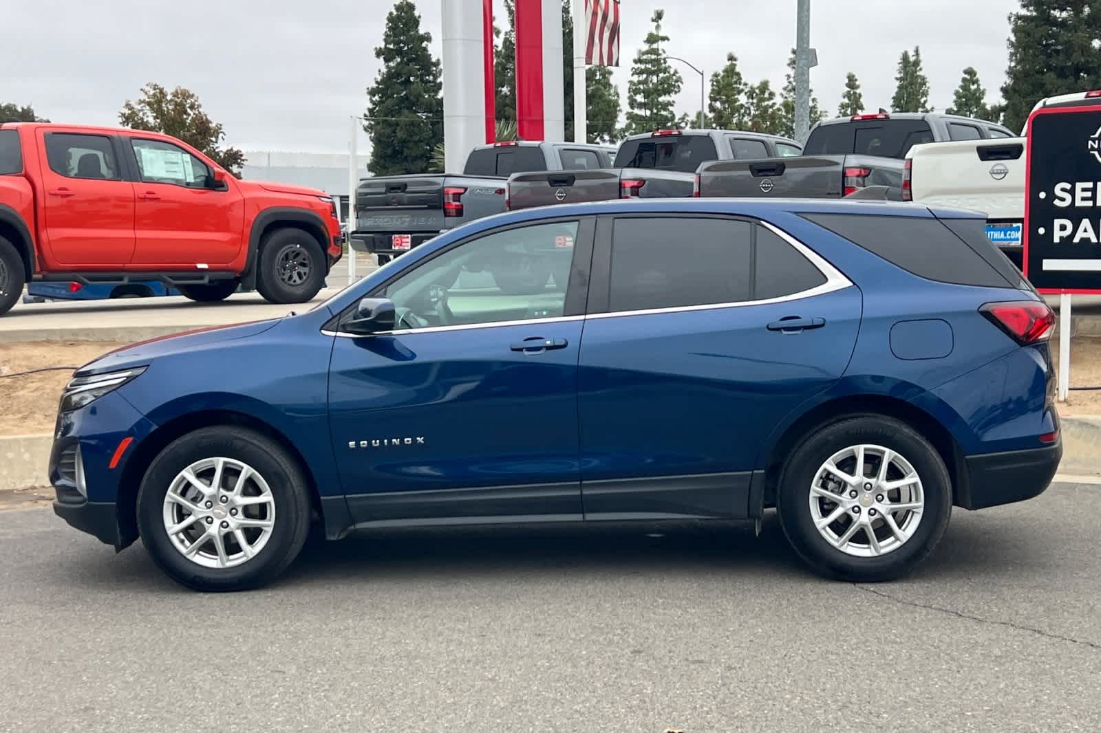 Thumbnail: 2023 Chevrolet Equinox - 6